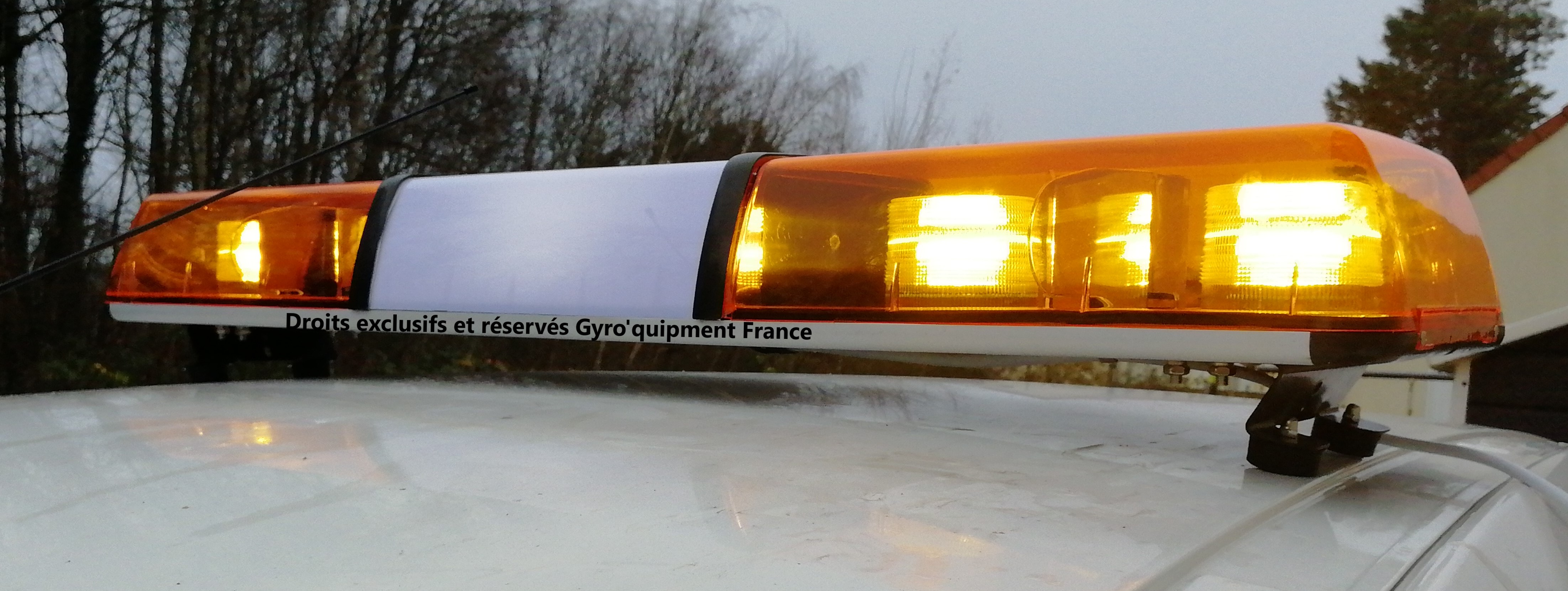 Rampe de gyrophare réflecteurs partie centrale rétroéclairée 12 V Signalisation