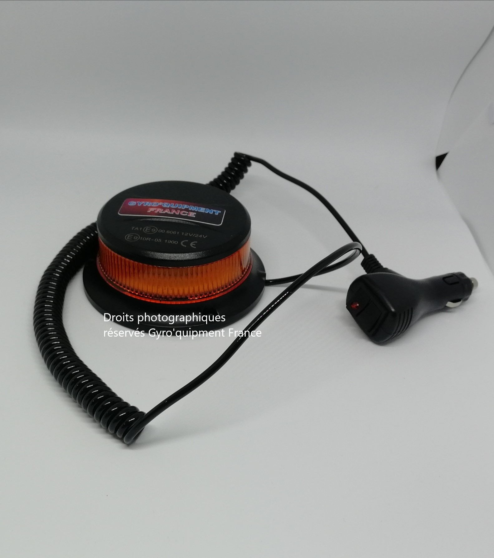 Gyrophare led magnétique extra-plat prise allume cigare bitension 12-24 V